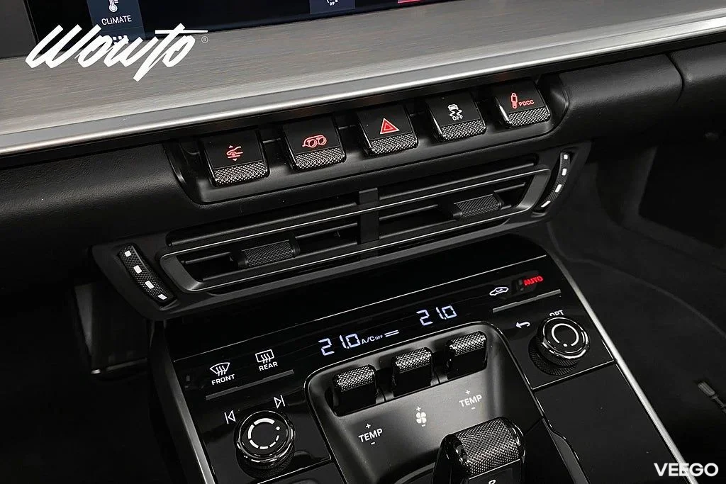 Porsche 911 992 Carrera 4S Cabriolet PDK 450HK /Lyft/Se Spec 331kW