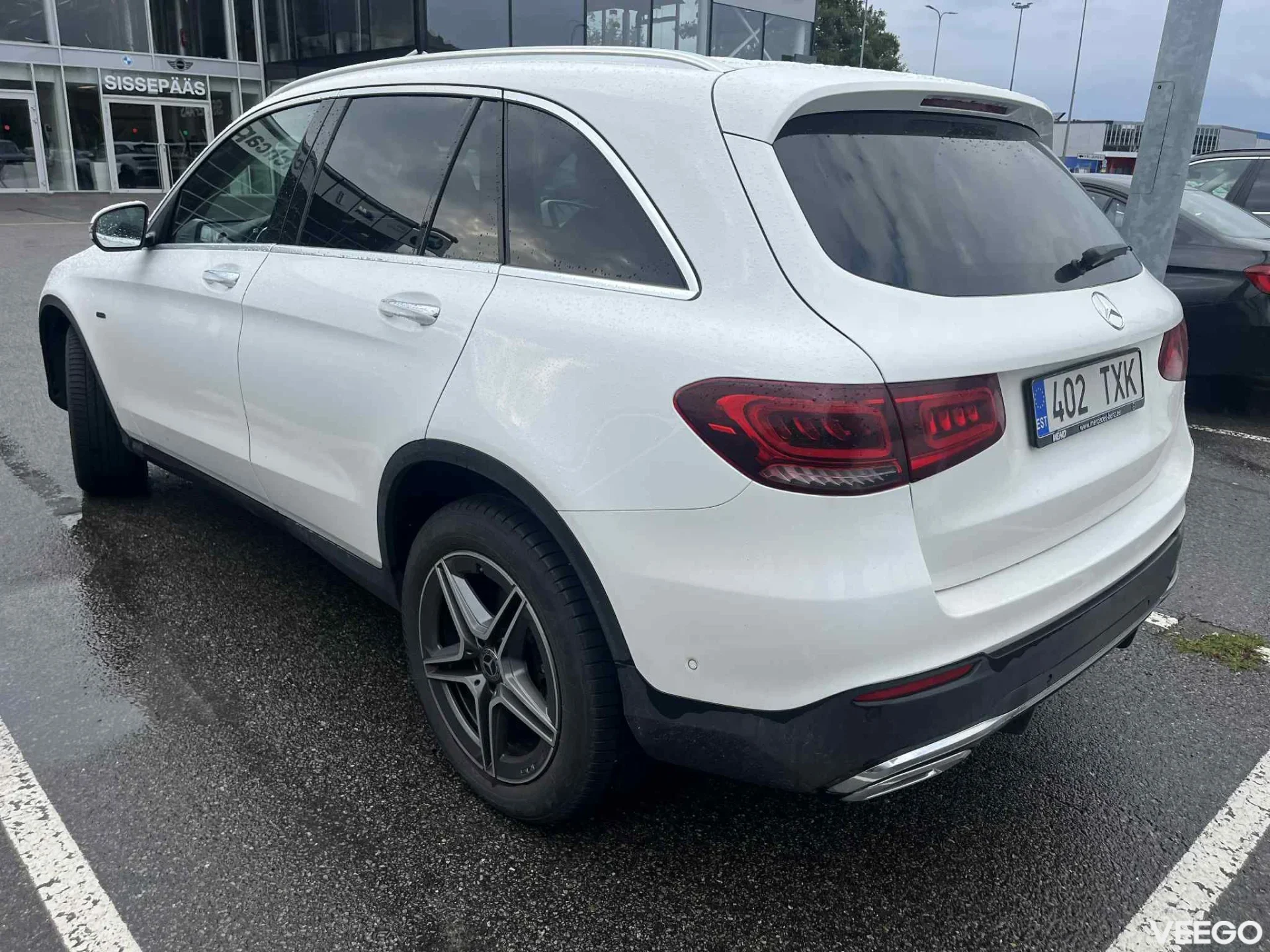 Mercedes-Benz GLC300 DE 4Matic AMG line 2 143kW