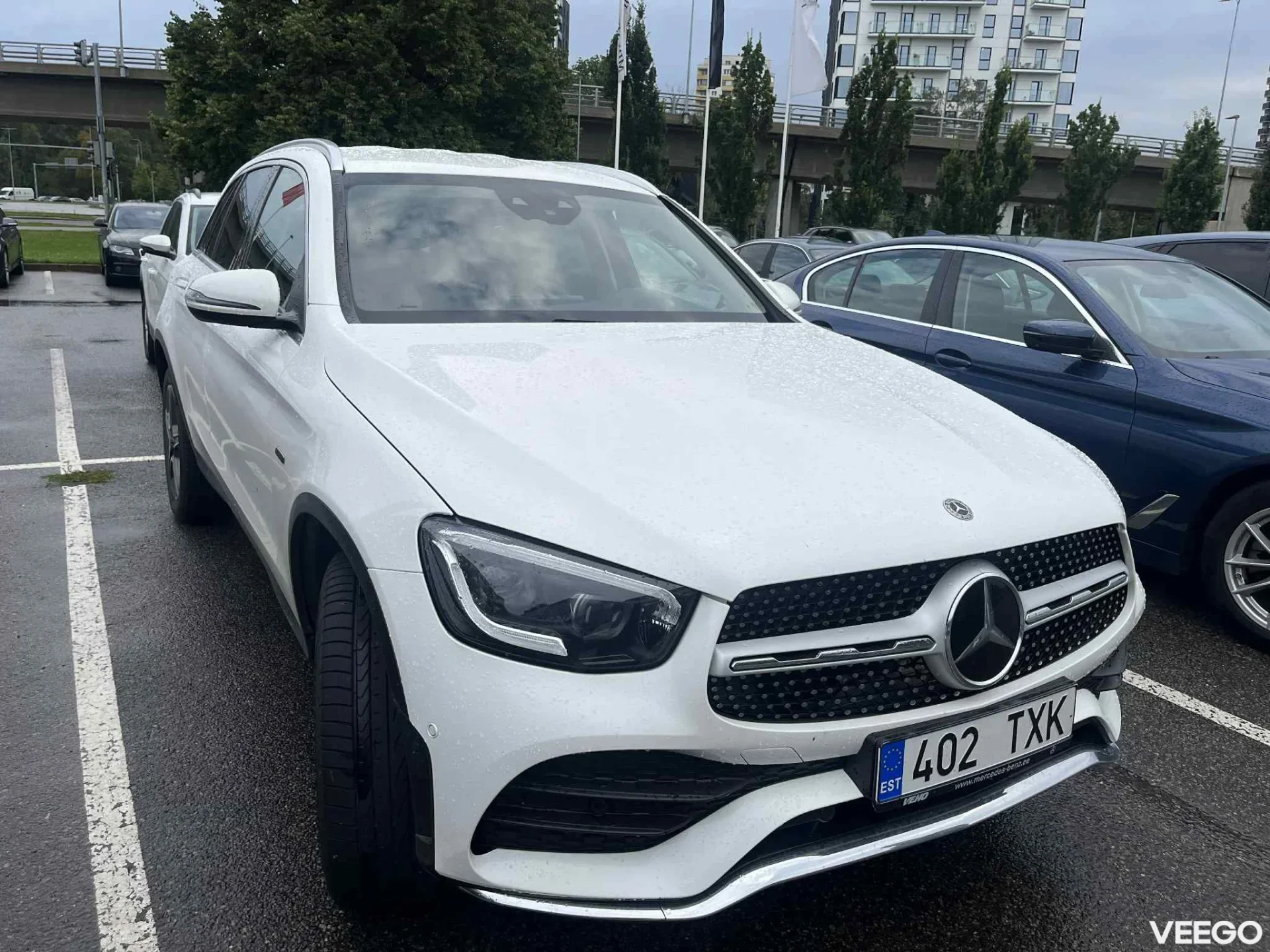 Mercedes-Benz GLC300 DE 4Matic AMG line 2 143kW