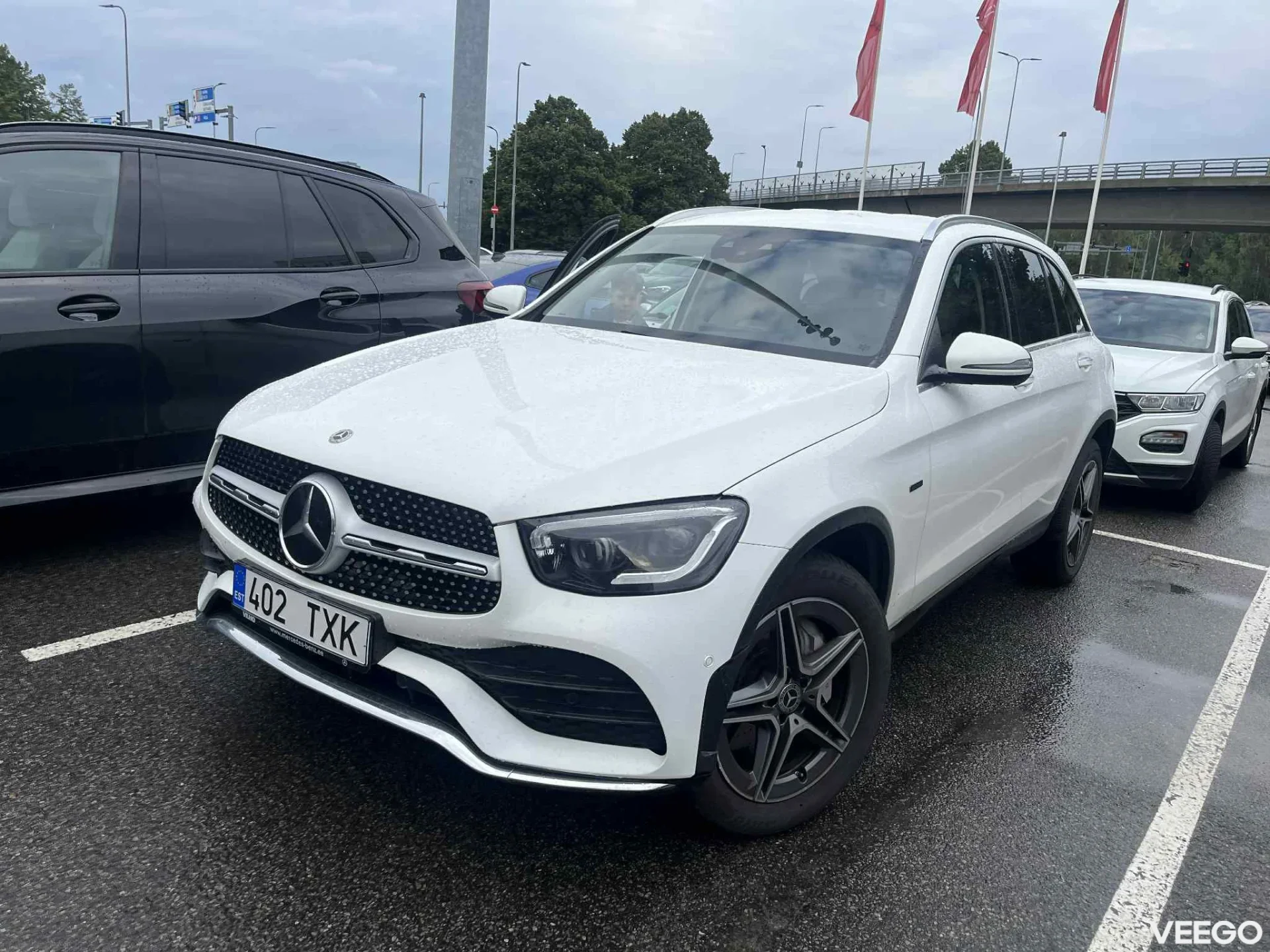Mercedes-Benz GLC300 DE 4Matic AMG line 2 143kW