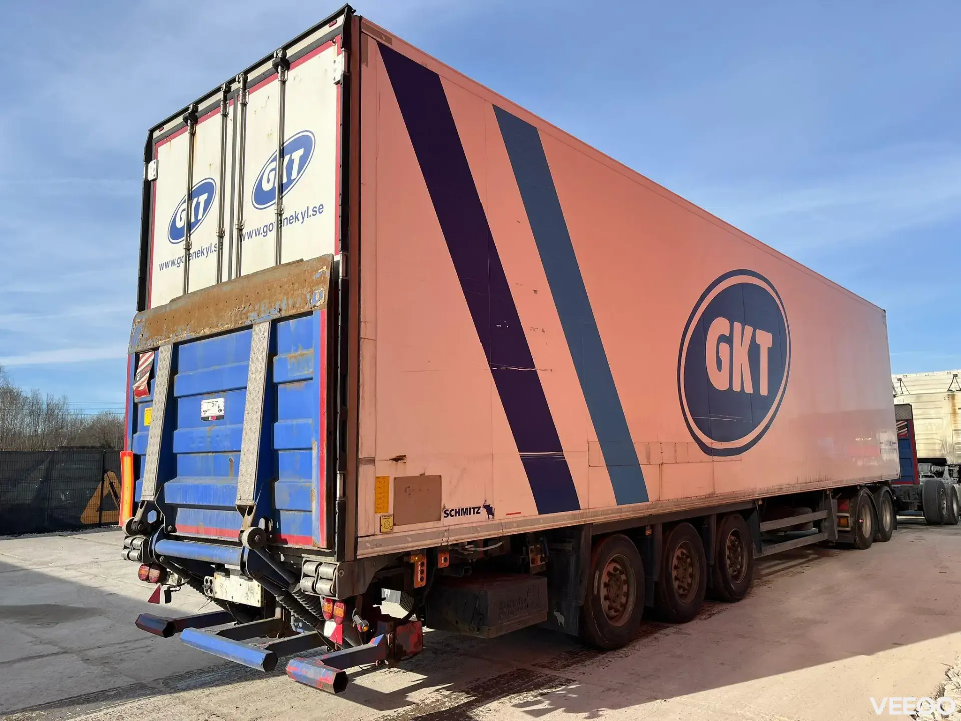 Schmitz SCB S3B CARRIER Vector 1550 / BOX L=13396 mm kW