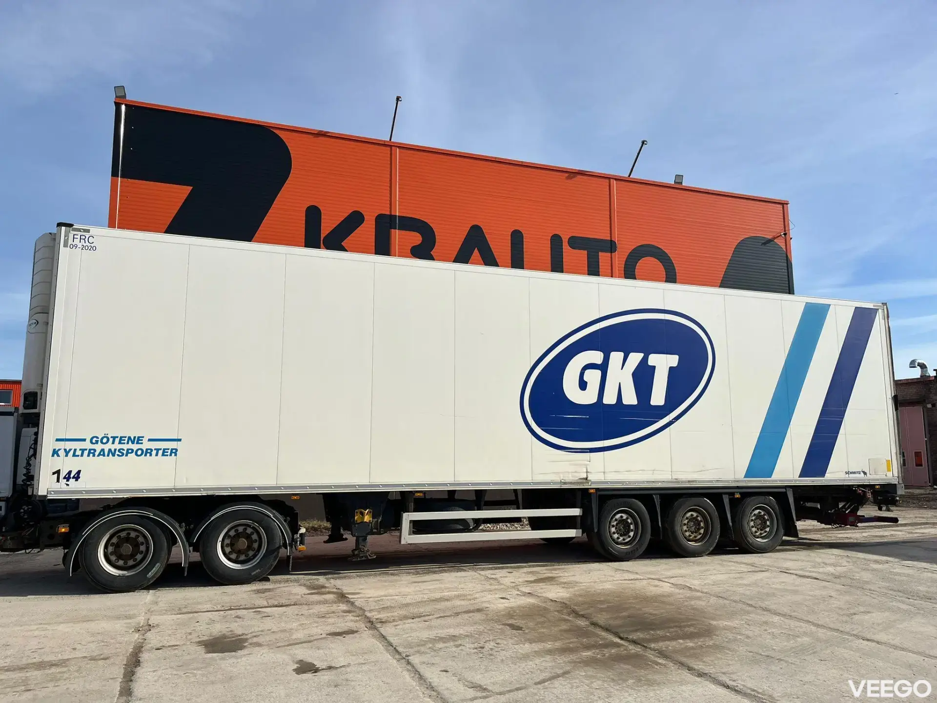 Schmitz SCB S3B CARRIER Vector 1550 / BOX L=13396 mm kW