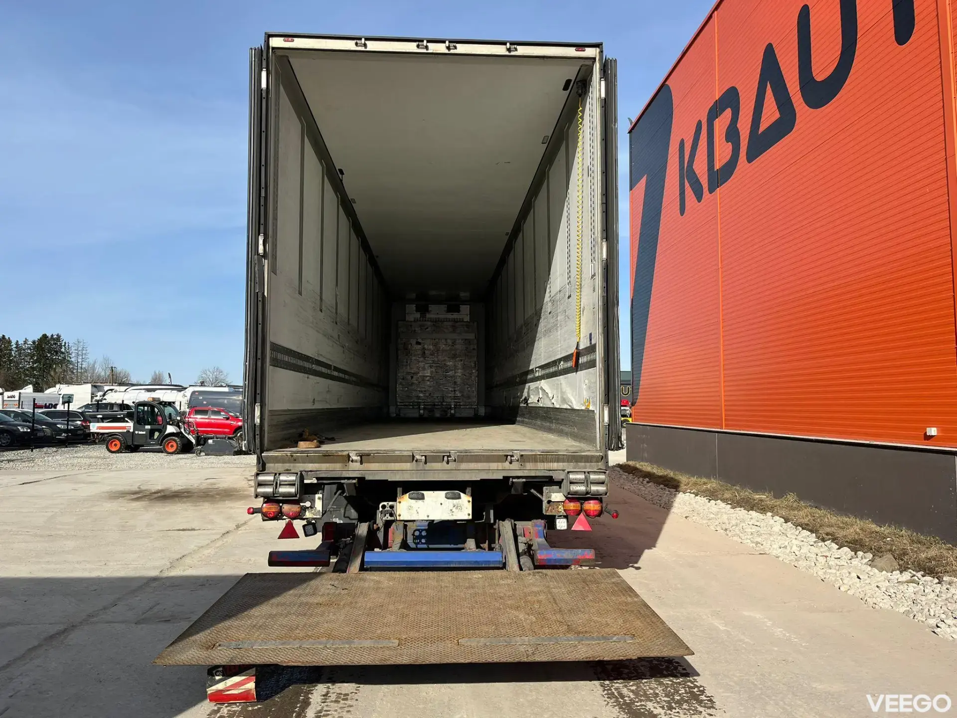 Schmitz SCB S3B CARRIER Vector 1550 / BOX L=13396 mm kW