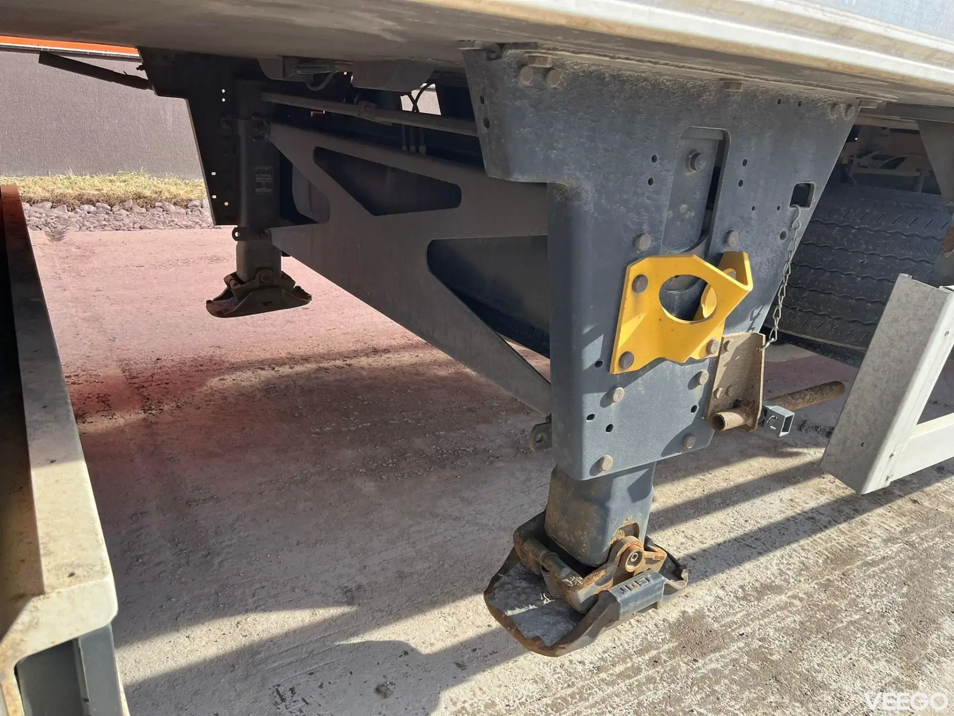 Schmitz SCB S3B CARRIER Vector 1550 / BOX L=13396 mm kW