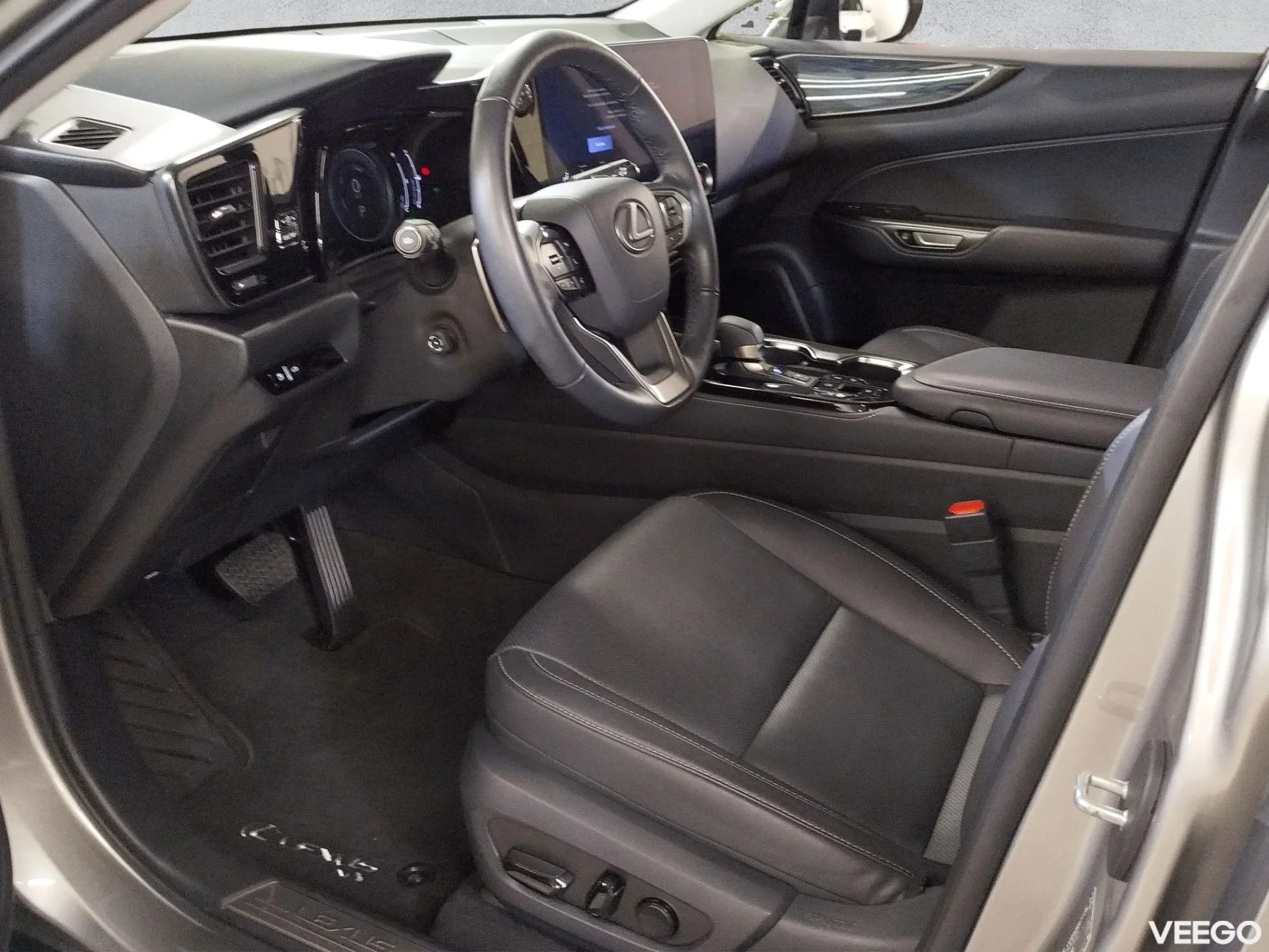 Lexus NX 350h AWD (275hk) 2.5 178kW