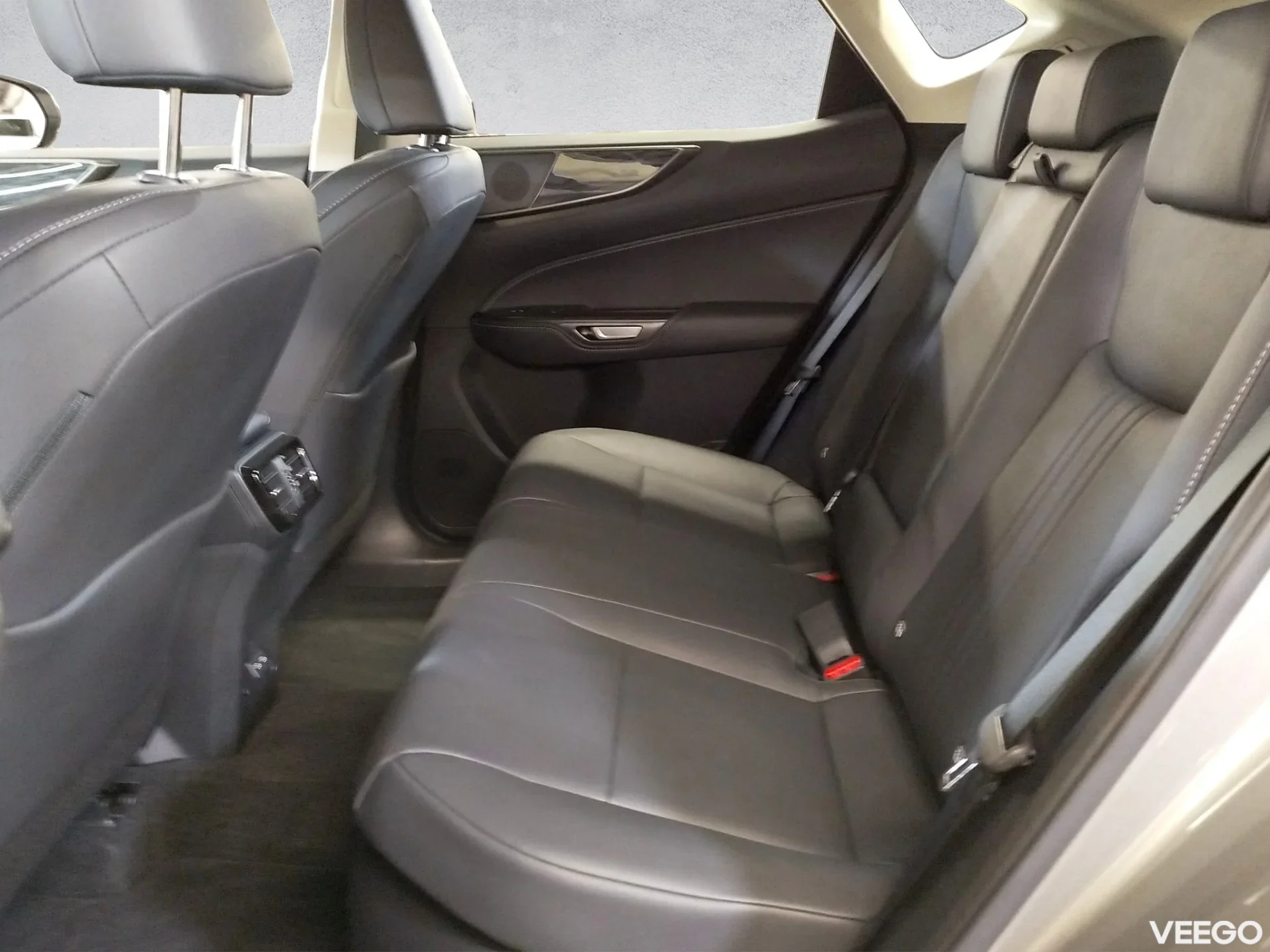 Lexus NX 350h AWD (275hk) 2.5 178kW