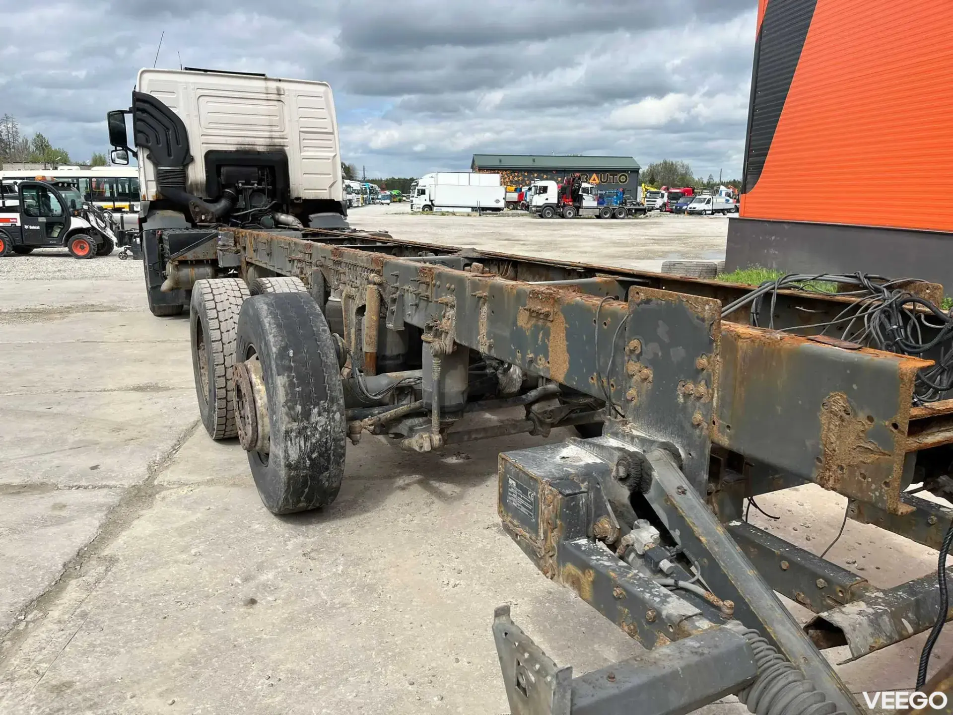 Volvo FM CHASSIS L=8779 mm 220kW