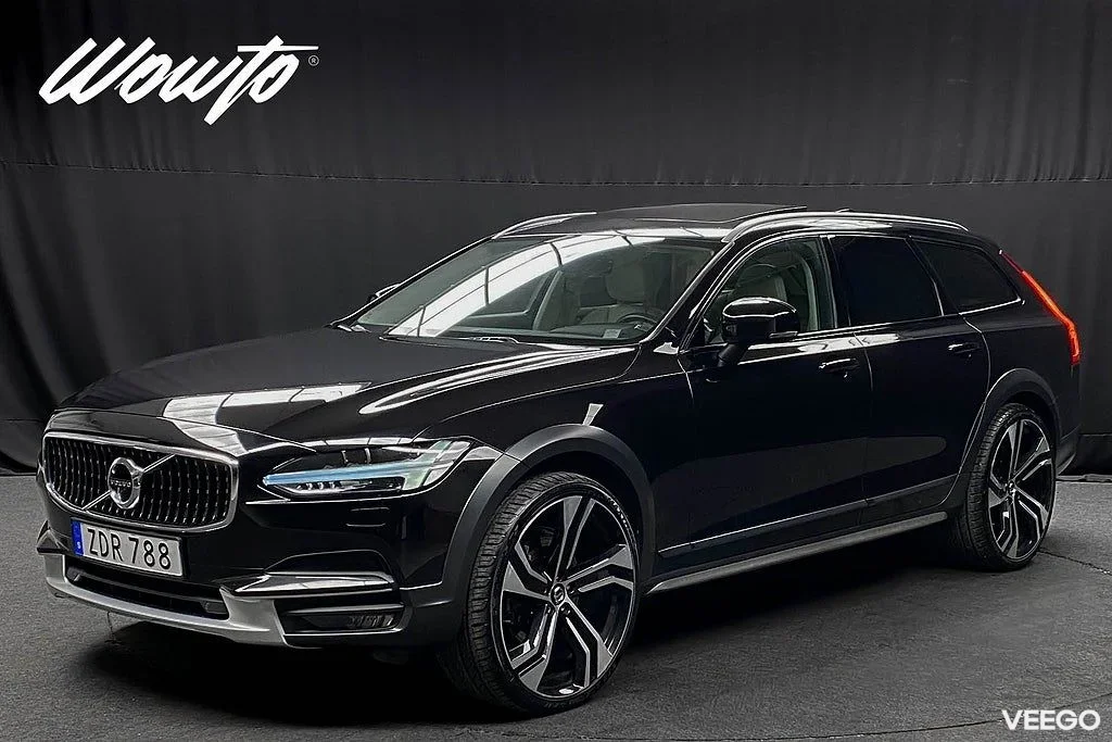 Volvo V90 Cross Country T5 AWD 250HK Inscription /Pano /360 184kW