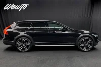 Volvo V90 Cross Country T5 AWD 250HK Inscription /Pano /360 184kW thumbnail
