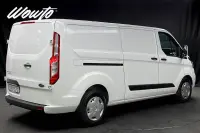 Ford Transit Transit Custom 300 2.0 170HK L2 3-Sits /V-Inredd /Moms 125kW thumbnail