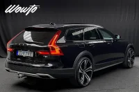 Volvo V90 Cross Country T5 AWD 250HK Inscription /Pano /360 184kW thumbnail