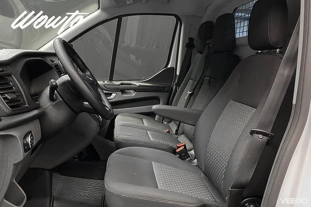 Ford Transit Transit Custom 300 2.0 170HK L2 3-Sits /V-Inredd /Moms 125kW