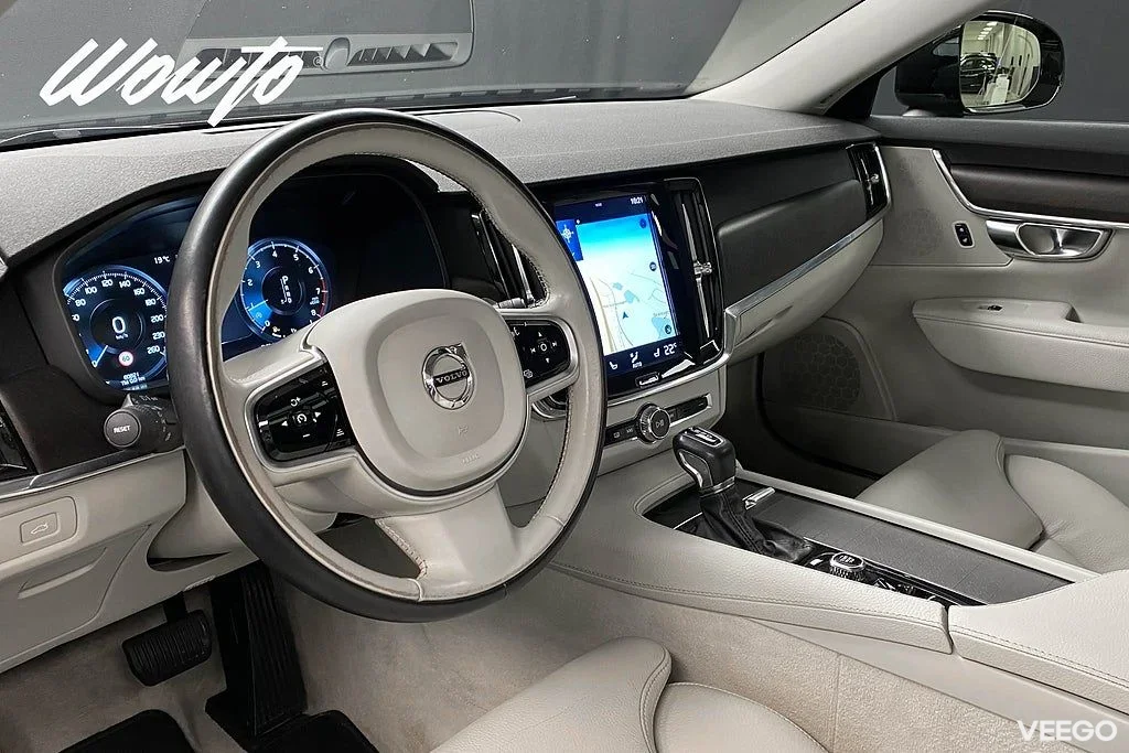 Volvo V90 Cross Country T5 AWD 250HK Inscription /Pano /360 184kW