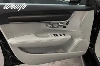 Volvo V90 Cross Country T5 AWD 250HK Inscription /Pano /360 184kW thumbnail