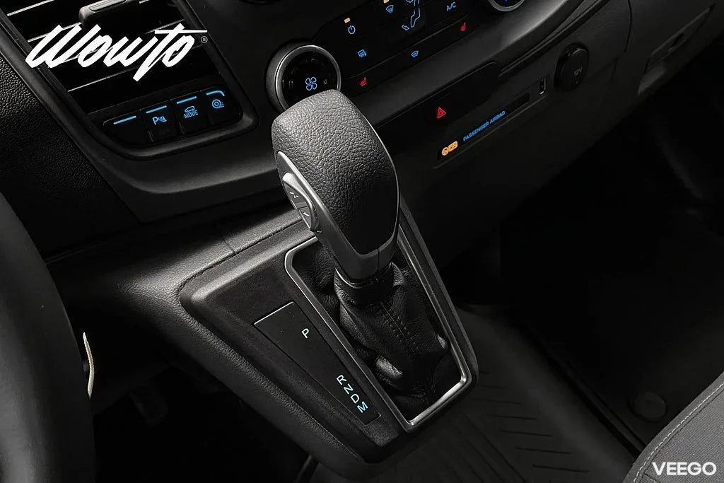 Ford Transit Transit Custom 300 2.0 170HK L2 3-Sits /V-Inredd /Moms 125kW