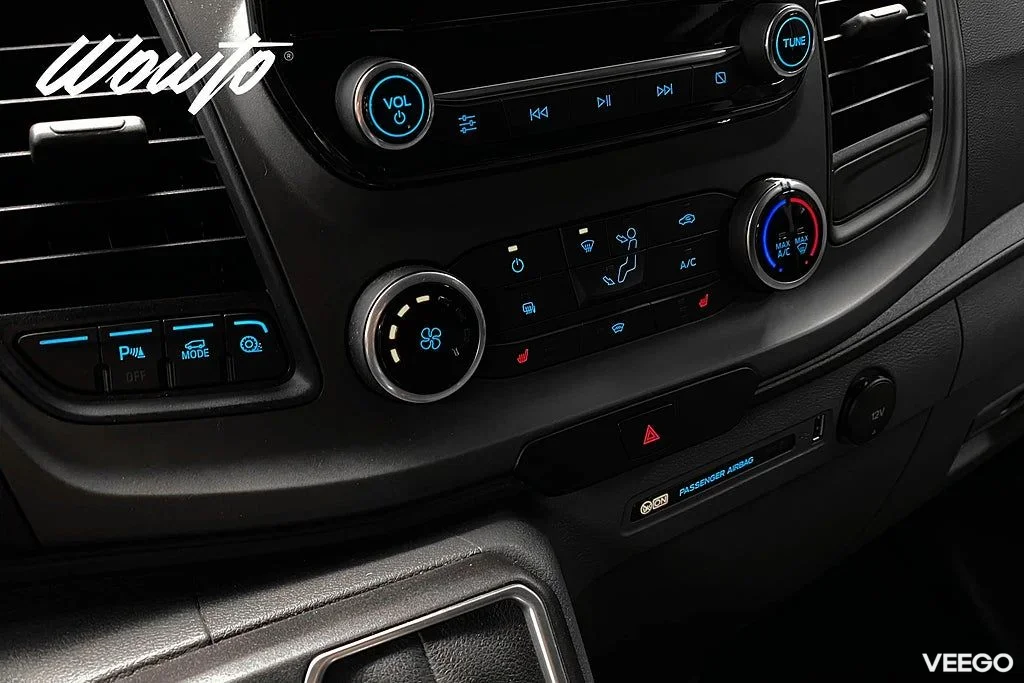 Ford Transit Transit Custom 300 2.0 170HK L2 3-Sits /V-Inredd /Moms 125kW