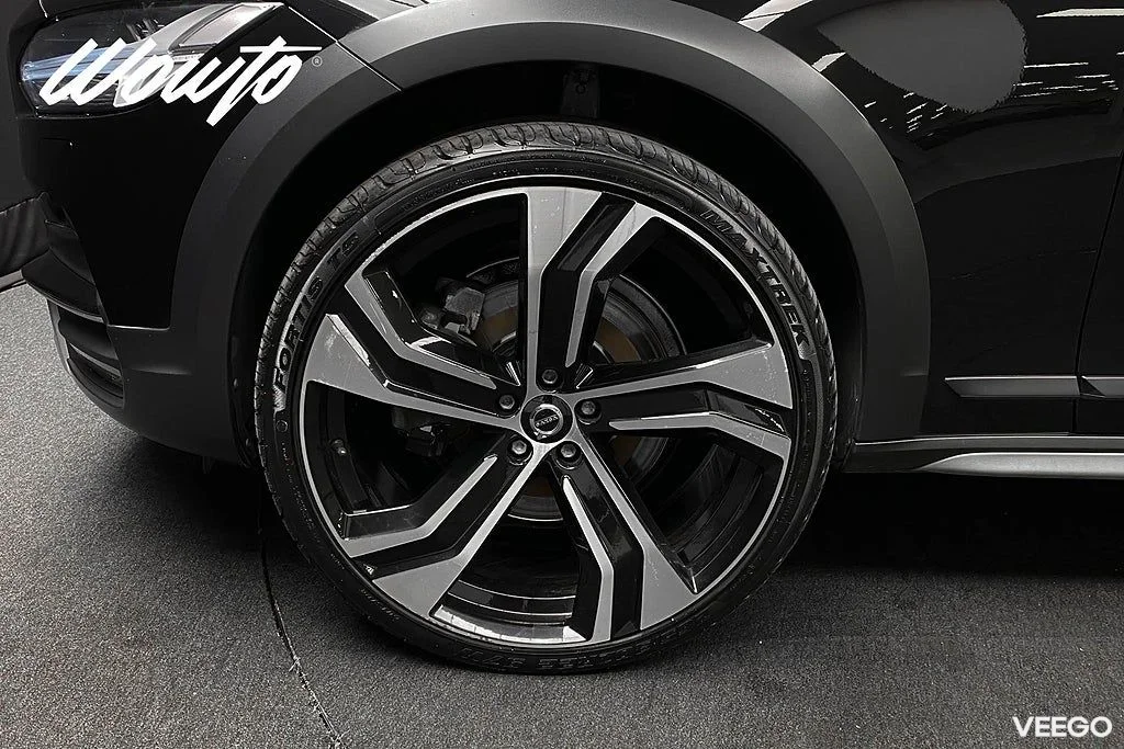 Volvo V90 Cross Country T5 AWD 250HK Inscription /Pano /360 184kW