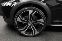 Volvo V90 Cross Country T5 AWD 250HK Inscription /Pano /360 184kW thumbnail