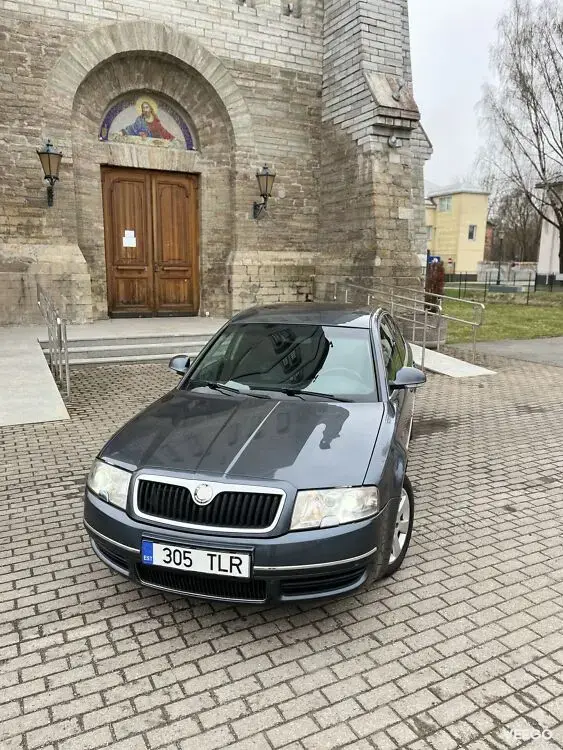Skoda Superb 2.5 120kW