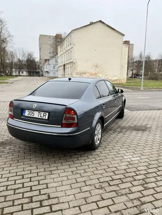 Skoda Superb 2.5 120kW