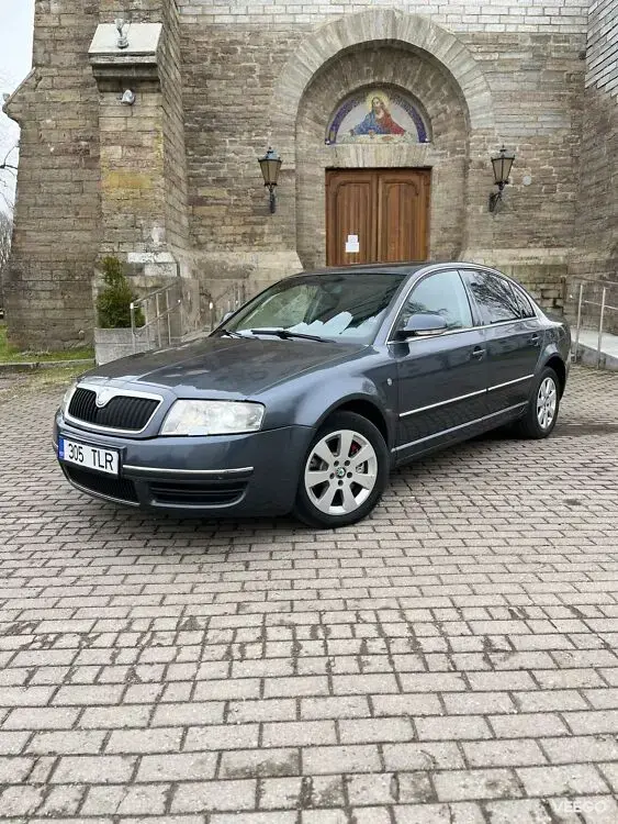 Skoda Superb 2.5 120kW