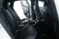 Porsche Panamera 4 E-Hybrid 3.0 340kW thumbnail