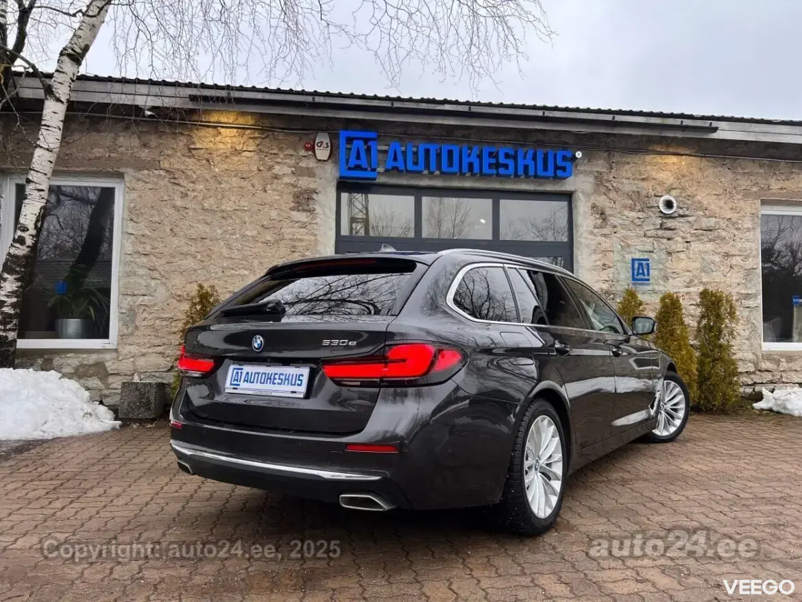 BMW 530E Touring M-STYLE PLUG-IN 2.0 215kW