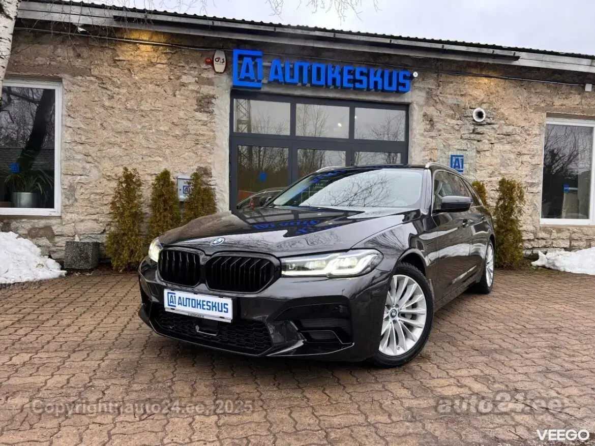 BMW 530E Touring M-STYLE PLUG-IN 2.0 215kW