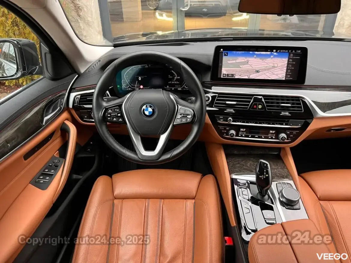 BMW 530E Touring M-STYLE PLUG-IN 2.0 215kW
