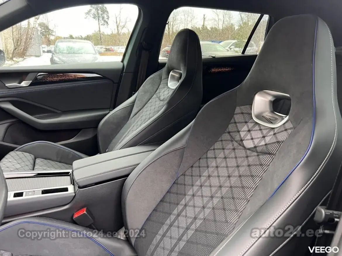 Volkswagen Passat R-Line 4Motion 2.0 142kW