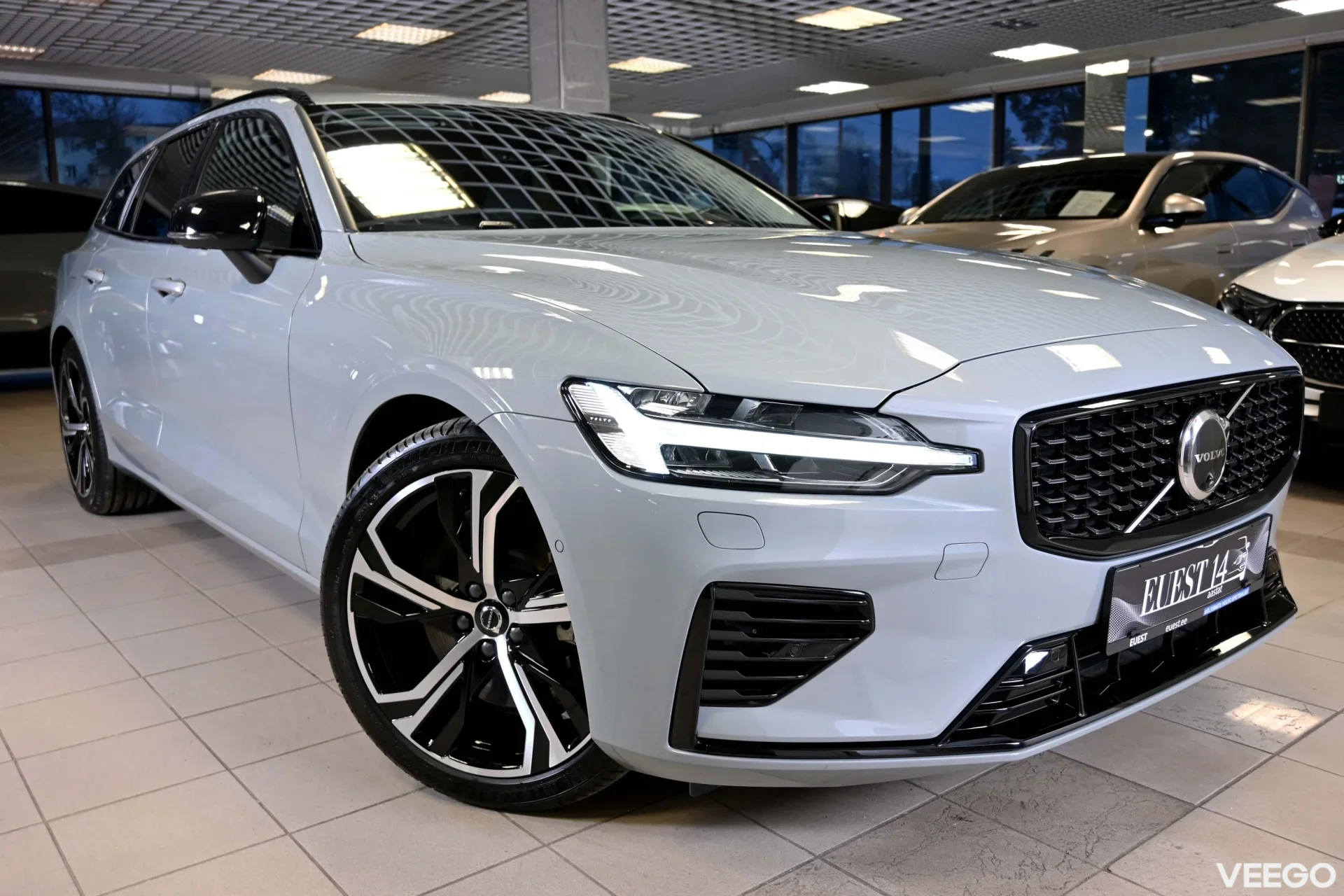 Volvo V60 AWD T6 H&K DARK PLUS XENIUM INTELLI SAFE PRO 2 293kW