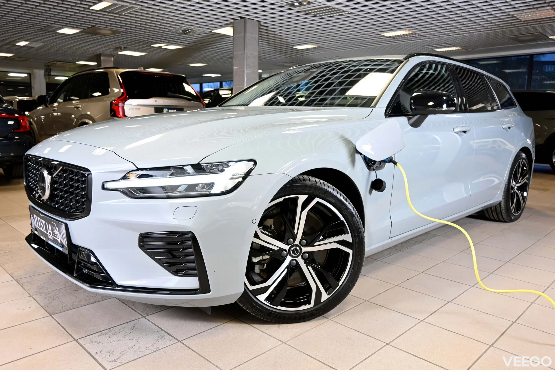 Volvo V60 AWD T6 H&K DARK PLUS XENIUM INTELLI SAFE PRO 2 293kW