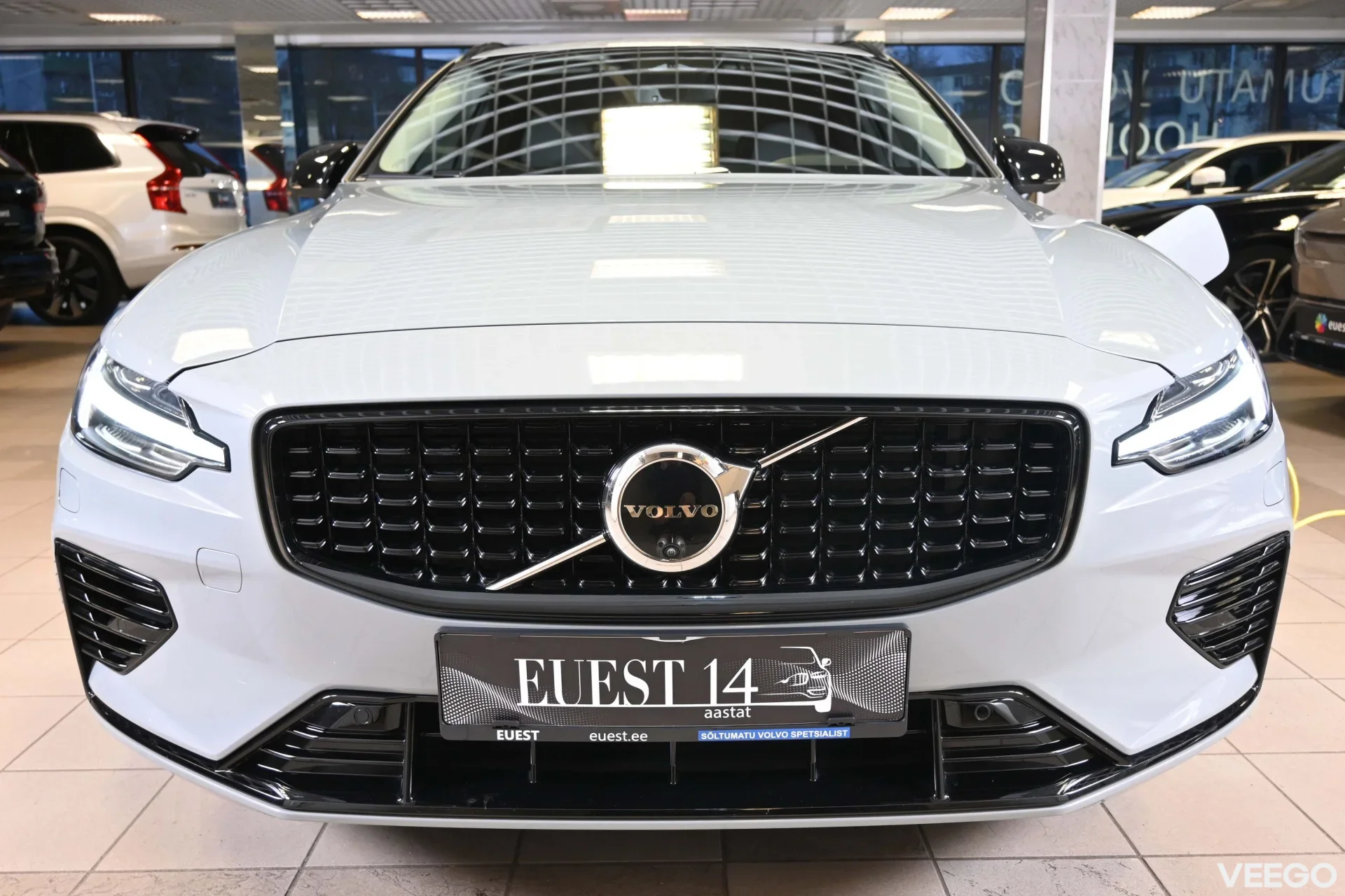 Volvo V60 AWD T6 H&K DARK PLUS XENIUM INTELLI SAFE PRO 2 293kW