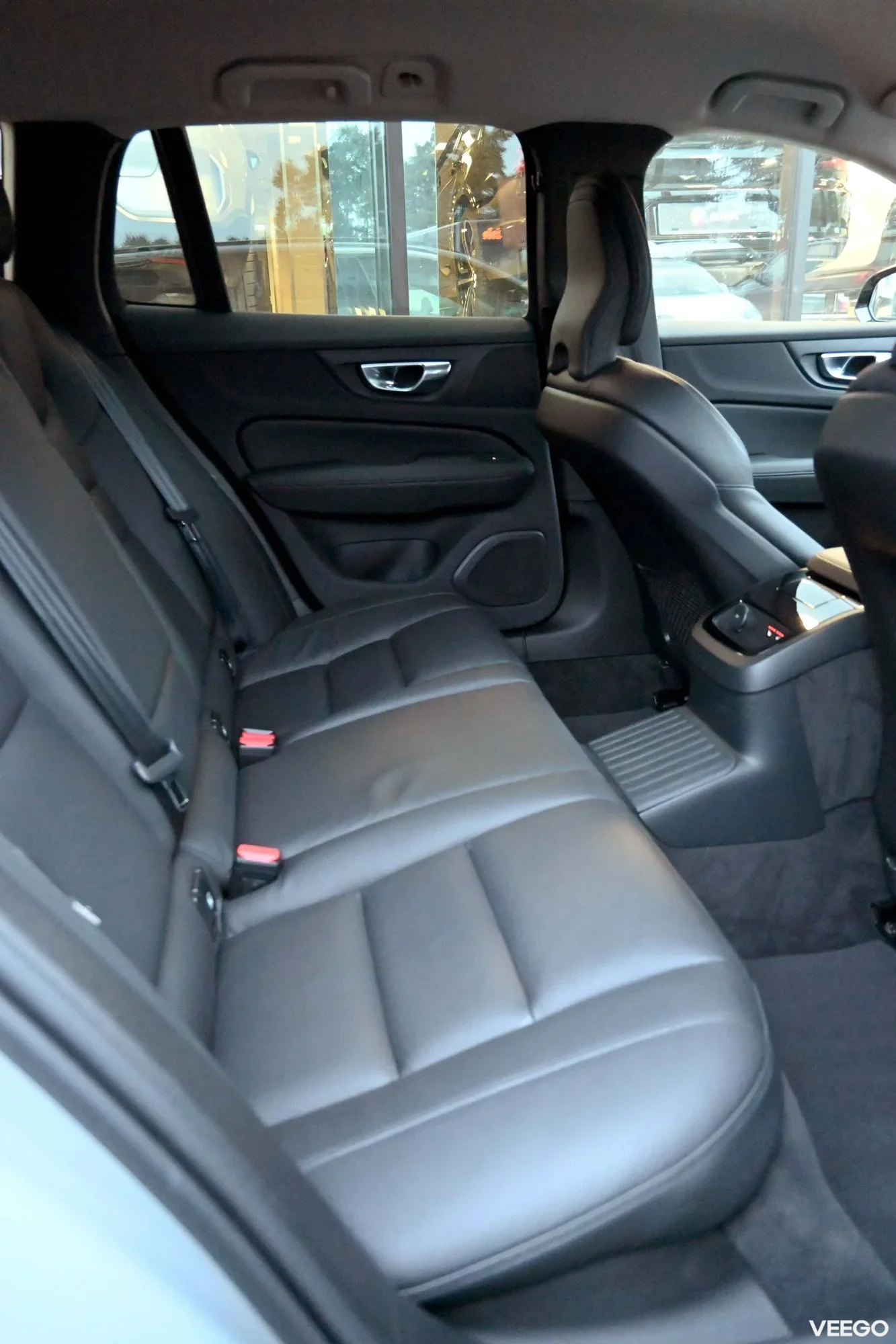 Volvo V60 AWD T6 H&K DARK PLUS XENIUM INTELLI SAFE PRO 2 293kW