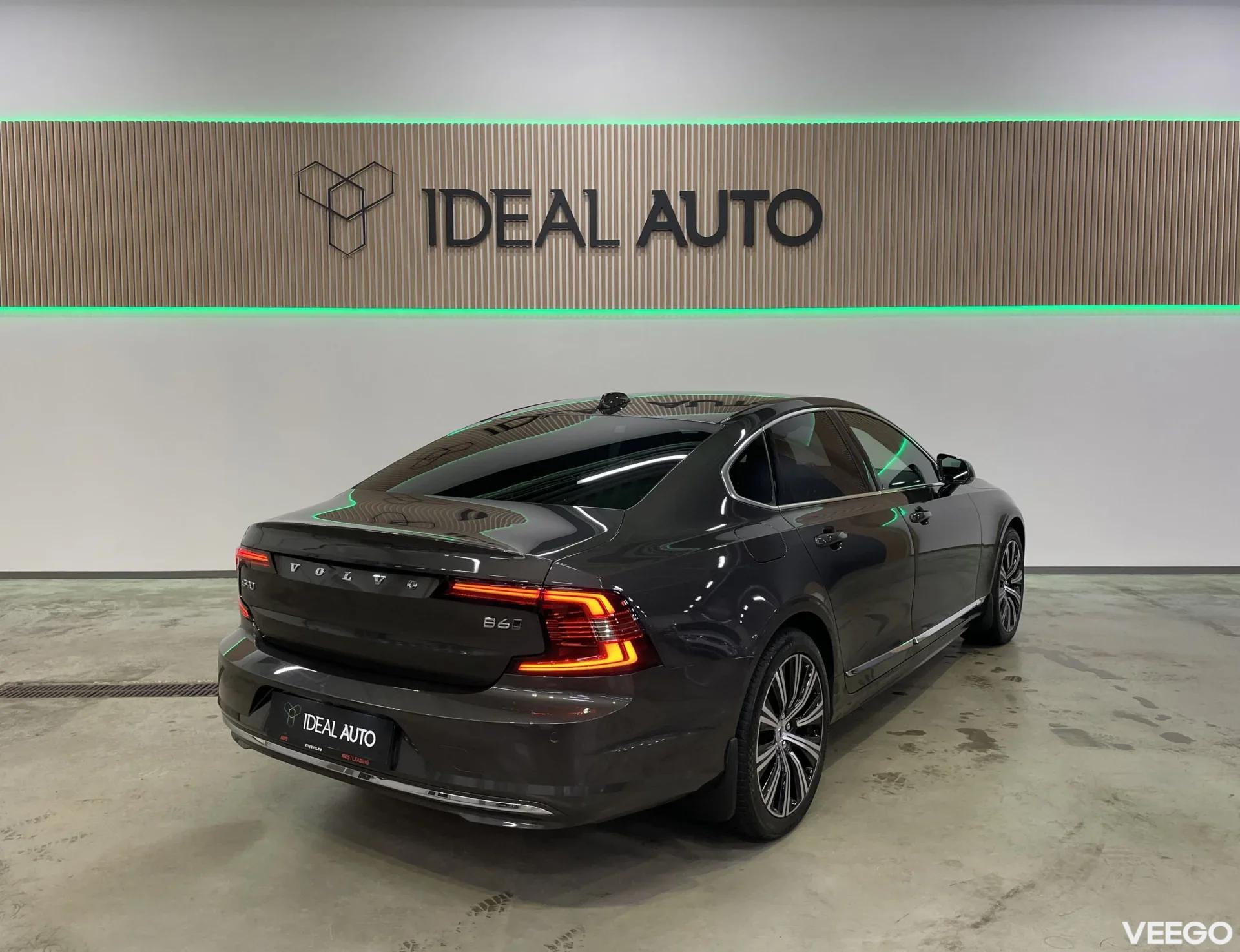 Volvo S90 Ultimate Bright AT AWD 220kW