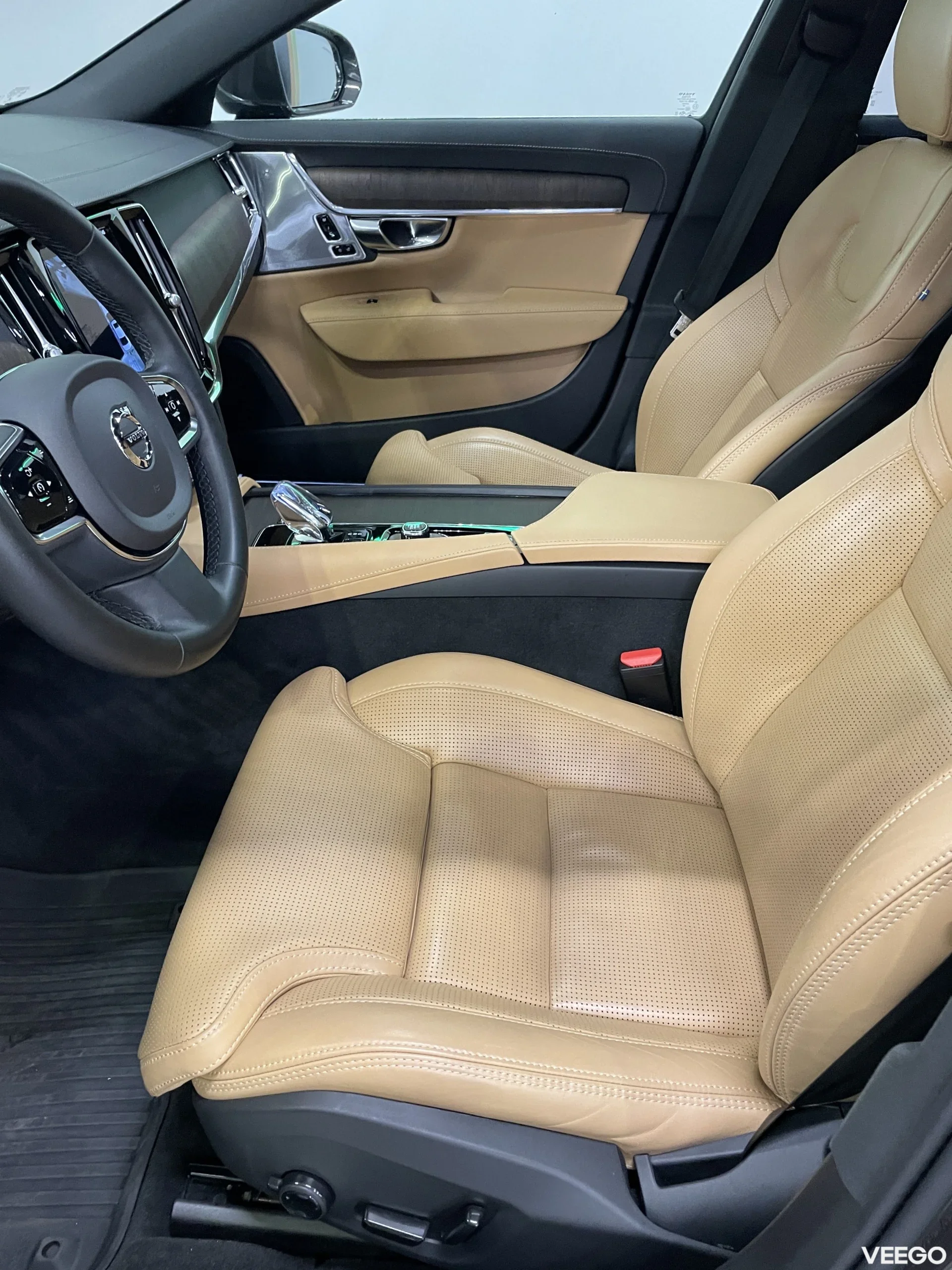 Volvo S90 Ultimate Bright AT AWD 220kW