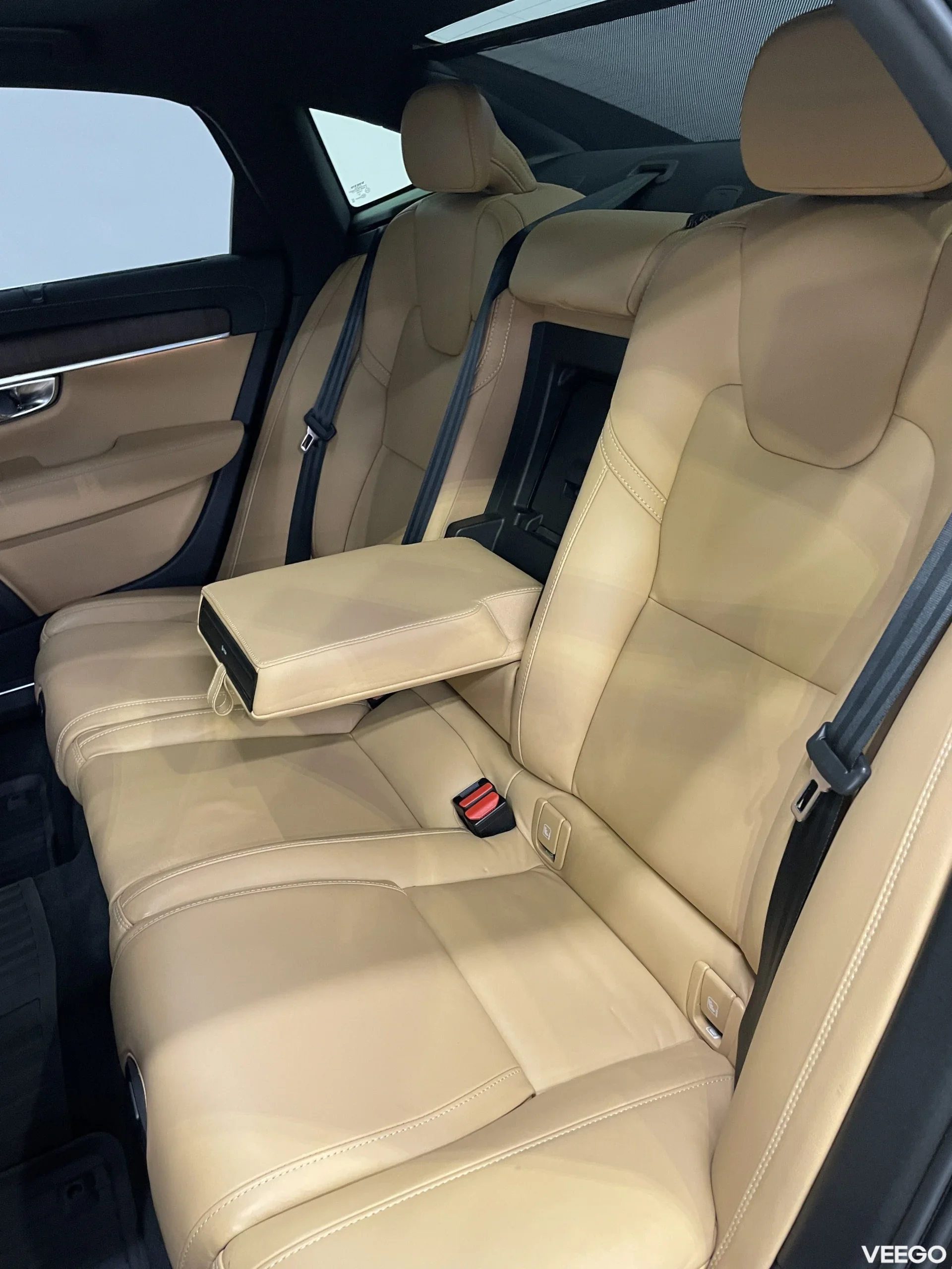 Volvo S90 Ultimate Bright AT AWD 220kW