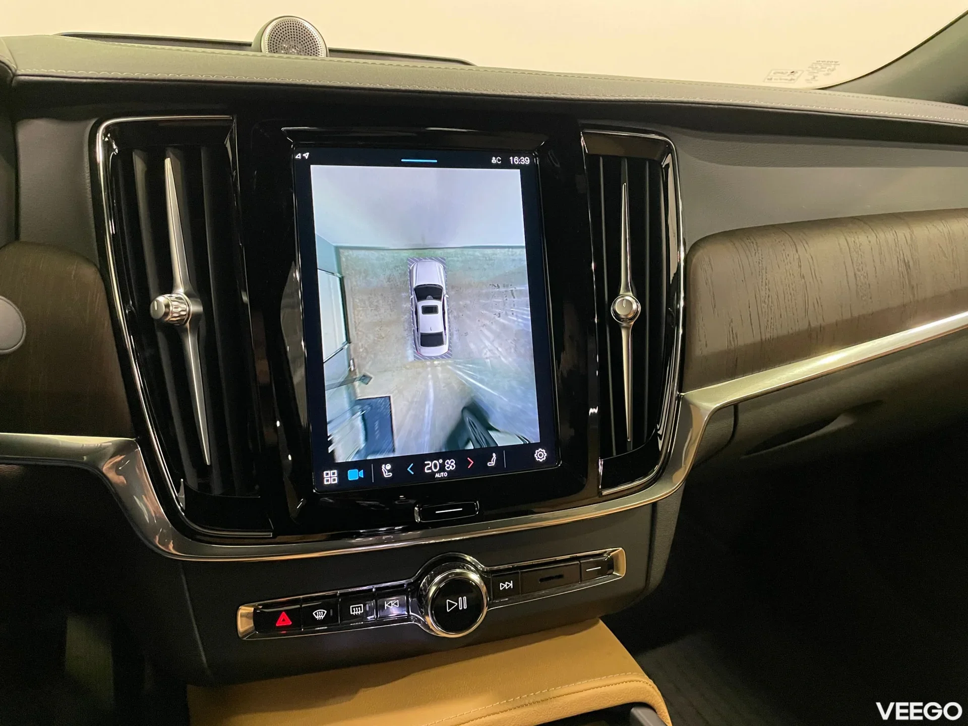 Volvo S90 Ultimate Bright AT AWD 220kW