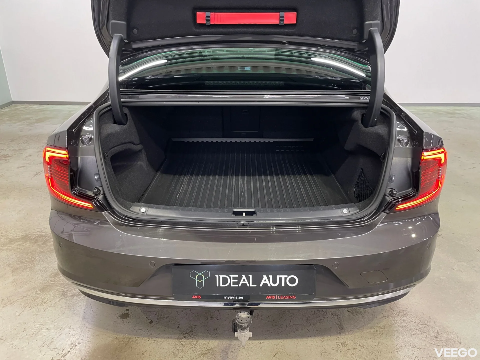 Volvo S90 Ultimate Bright AT AWD 220kW