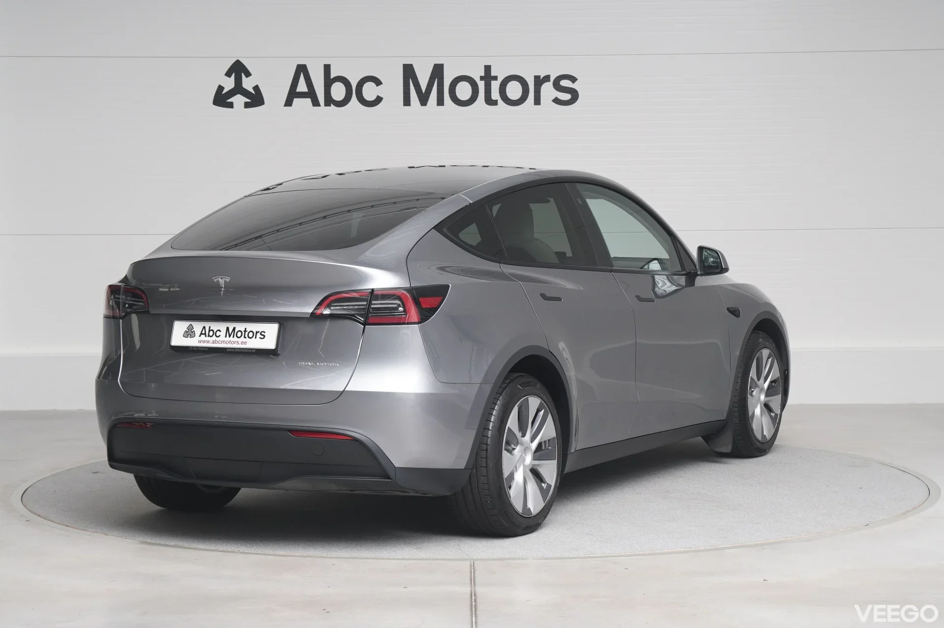 Tesla Model Y LONG RANGE DUAL MOTOR AWD 190kW