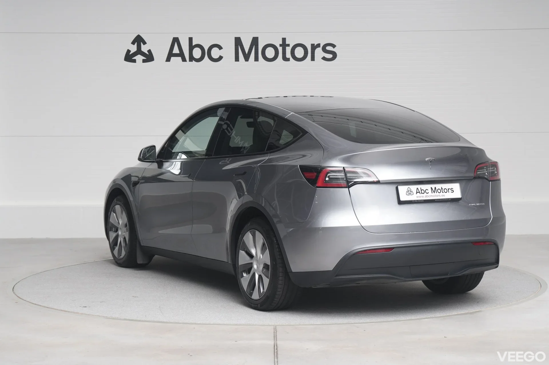 Tesla Model Y LONG RANGE DUAL MOTOR AWD 190kW