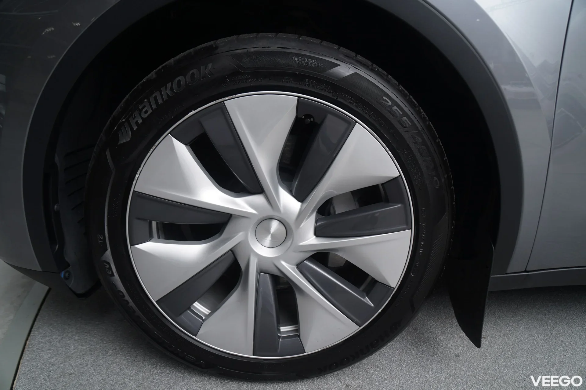 Tesla Model Y LONG RANGE DUAL MOTOR AWD 190kW