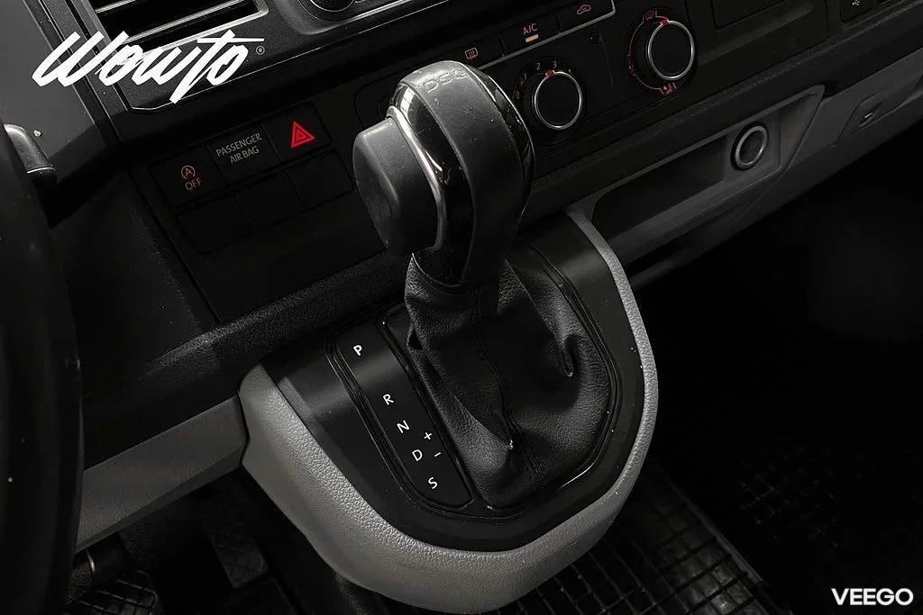 Volkswagen Transporter Chassi 2.0 TDI DSG 150HK 3-Sits /Moms/4.95% 110kW