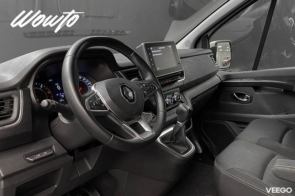 Renault Trafic 2.0 dCi EDC 150HK L2 3-Sits Nordic Line /Moms 110kW