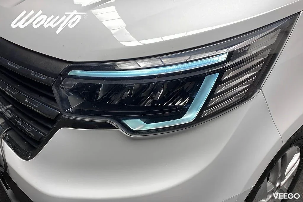 Renault Trafic 2.0 dCi EDC 150HK L2 3-Sits Nordic Line /Moms 110kW