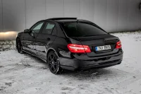 Mercedes-Benz E350 3.0 170kW thumbnail