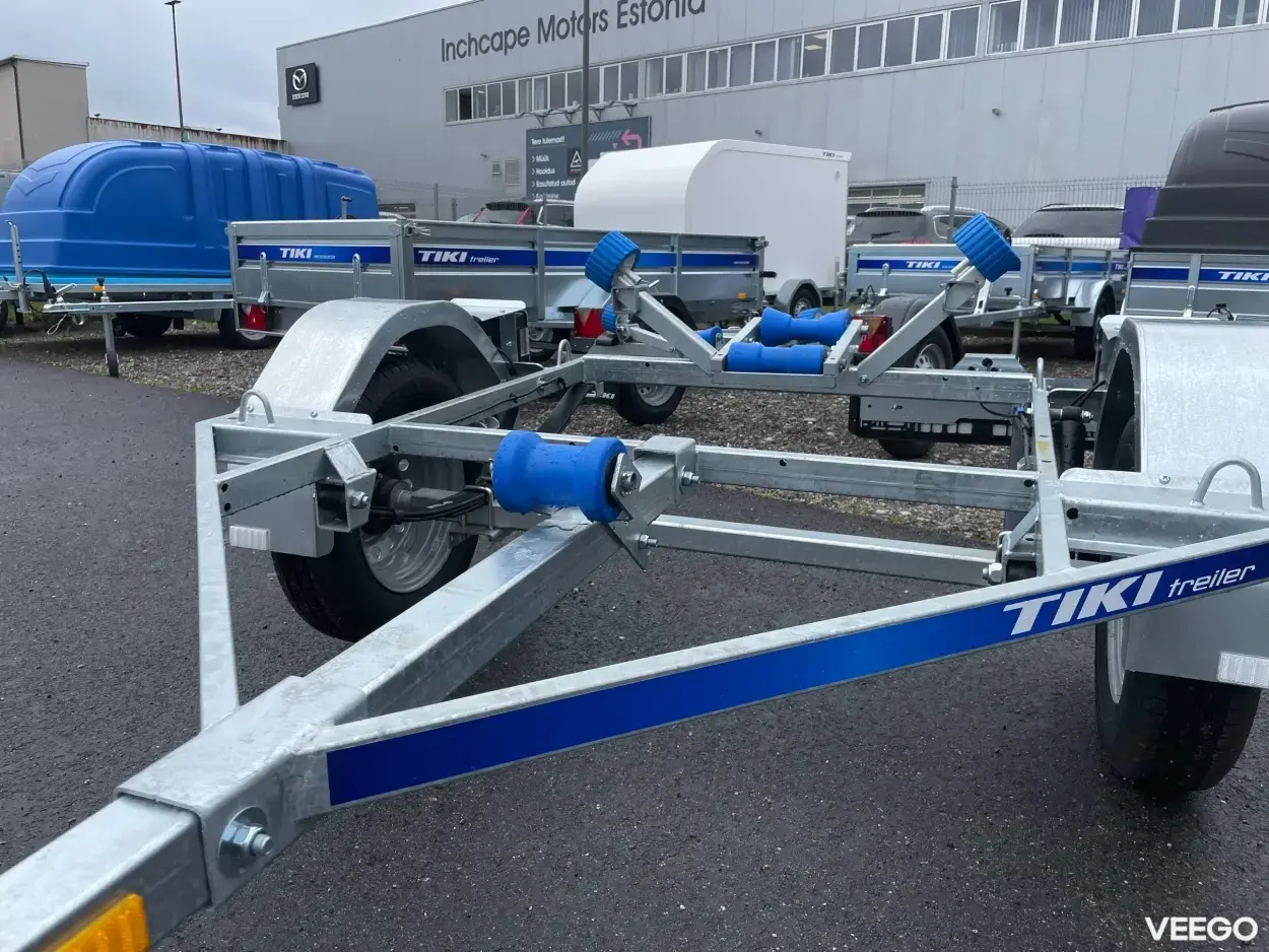 Tiki Treiler Paadihaagis lehtvedrudega kW