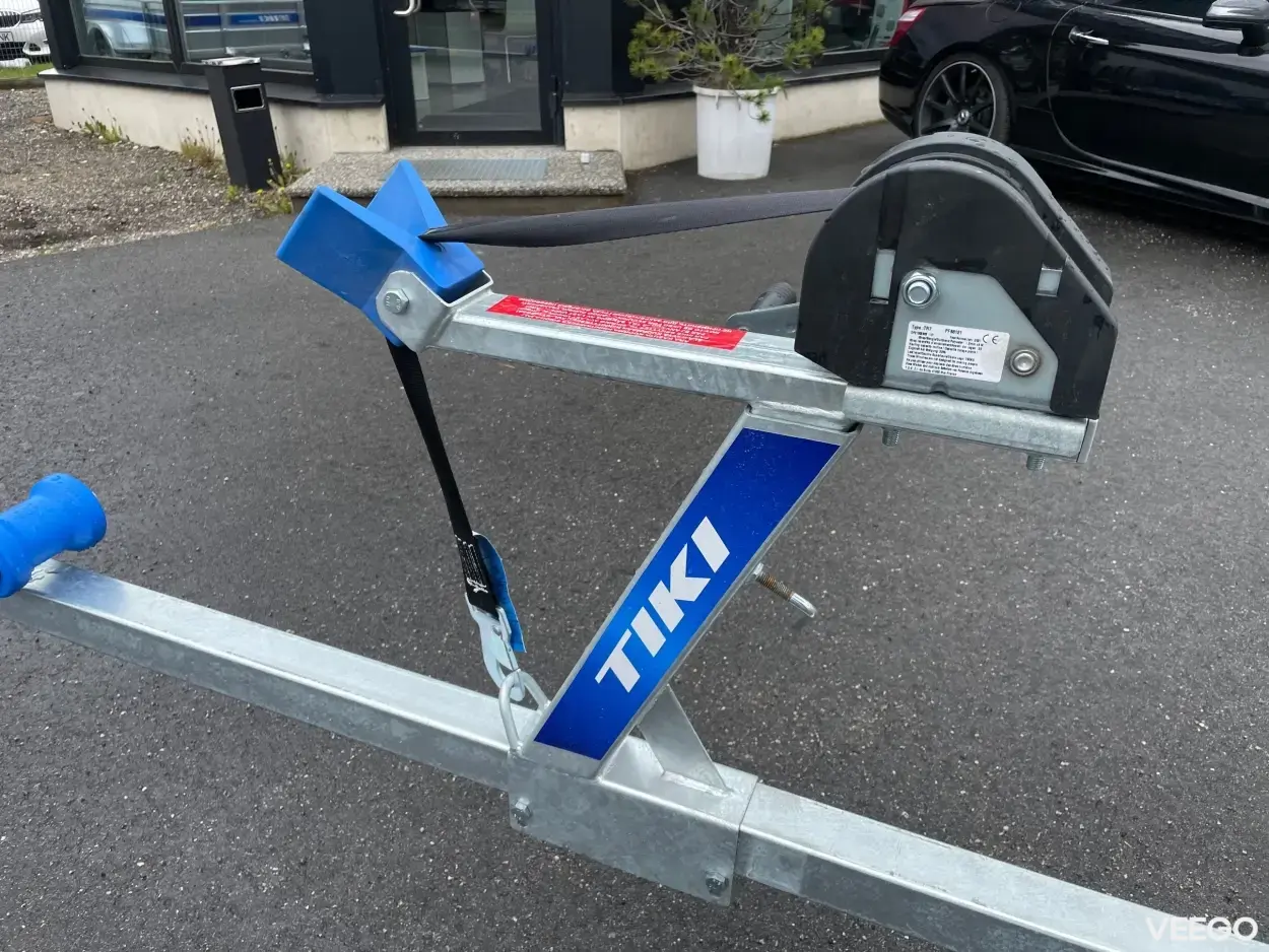 Tiki Treiler Paadihaagis lehtvedrudega kW