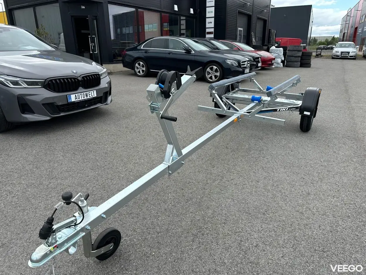 Tiki Treiler Paadihaagis siinidega