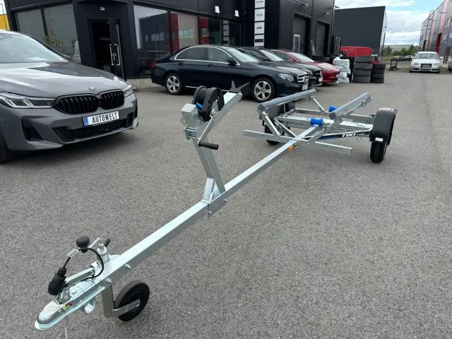 Image of Tiki Treiler Paadihaagis siinidega